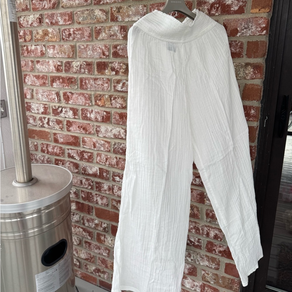 Hollister white gauzy pants